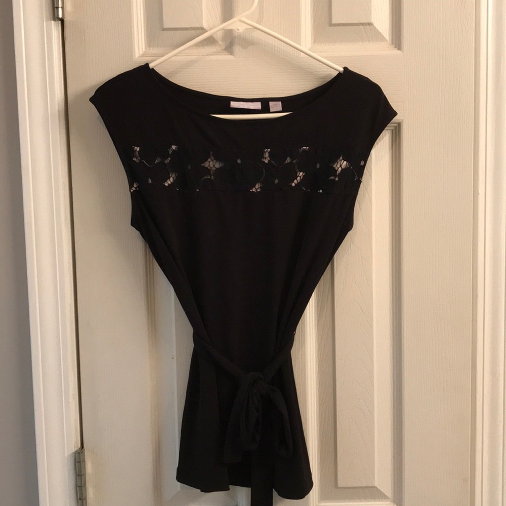New York & Company slinky blouse. Xs. Lace detail.